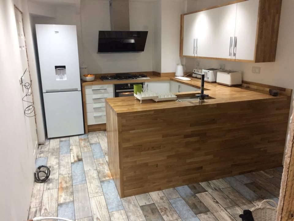 Recent Kitchen Fit